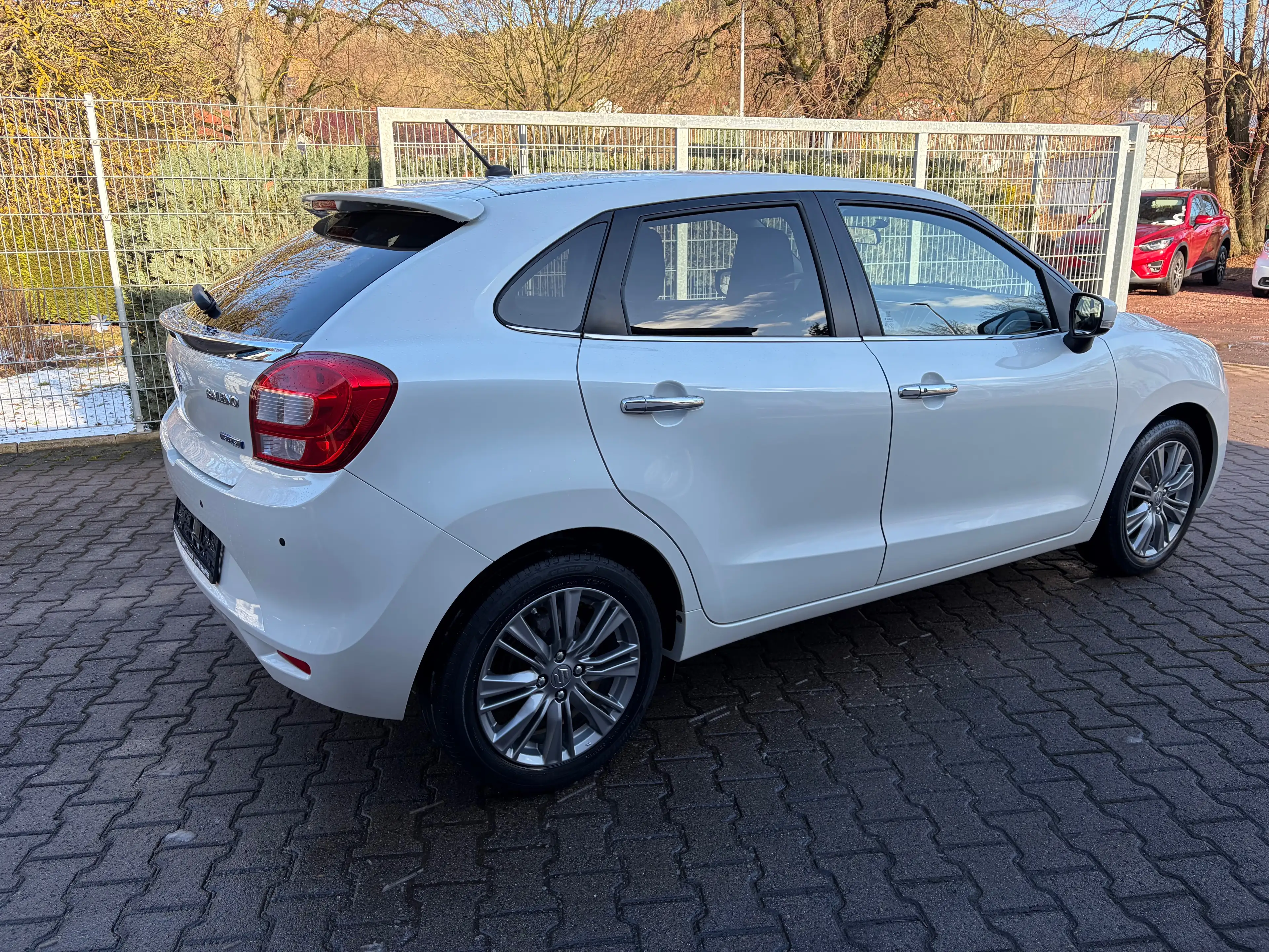 Suzuki Baleno Basic Xenon 1Hand — photo 4