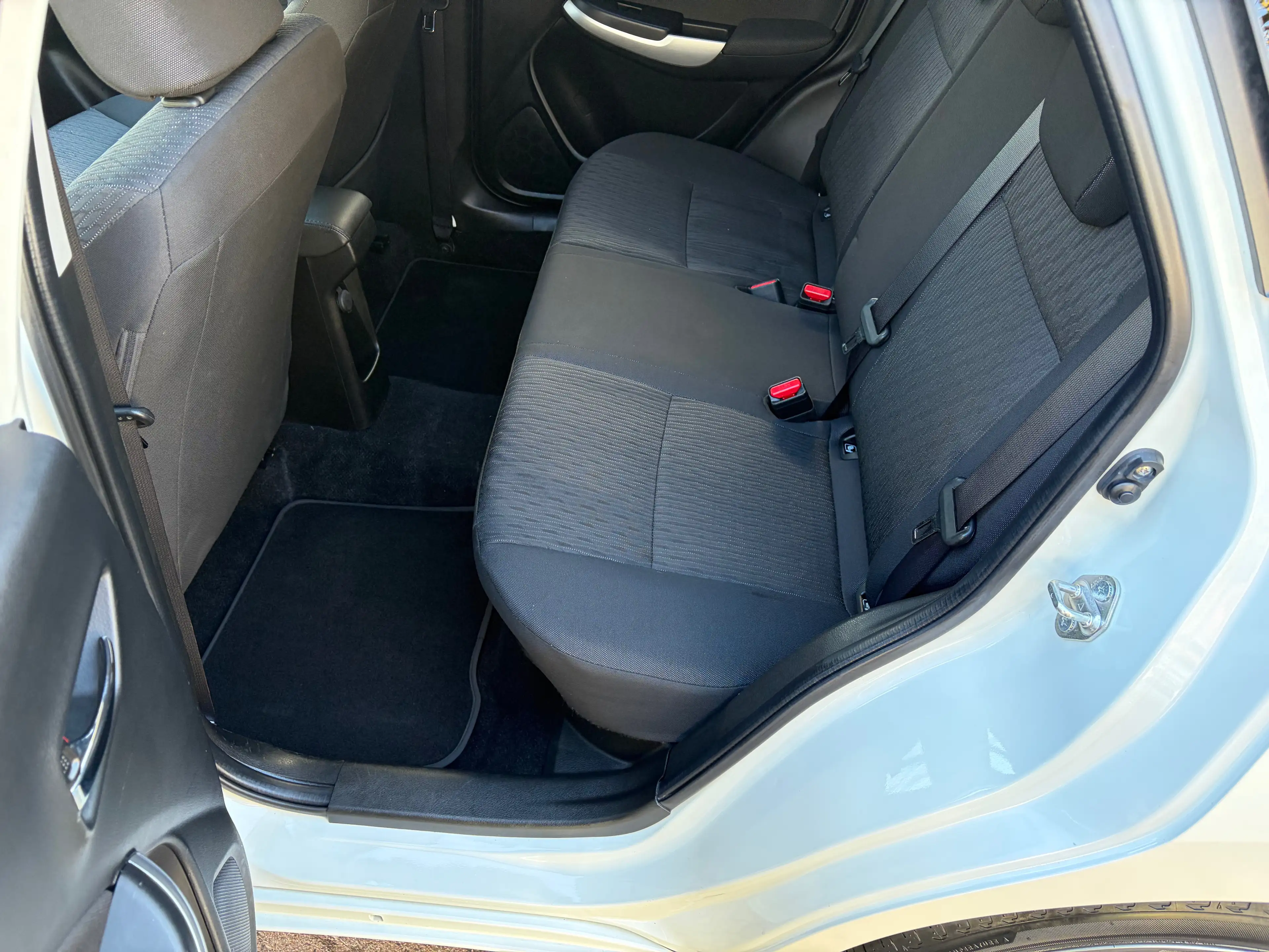 Suzuki Baleno Basic Xenon 1Hand — photo 14