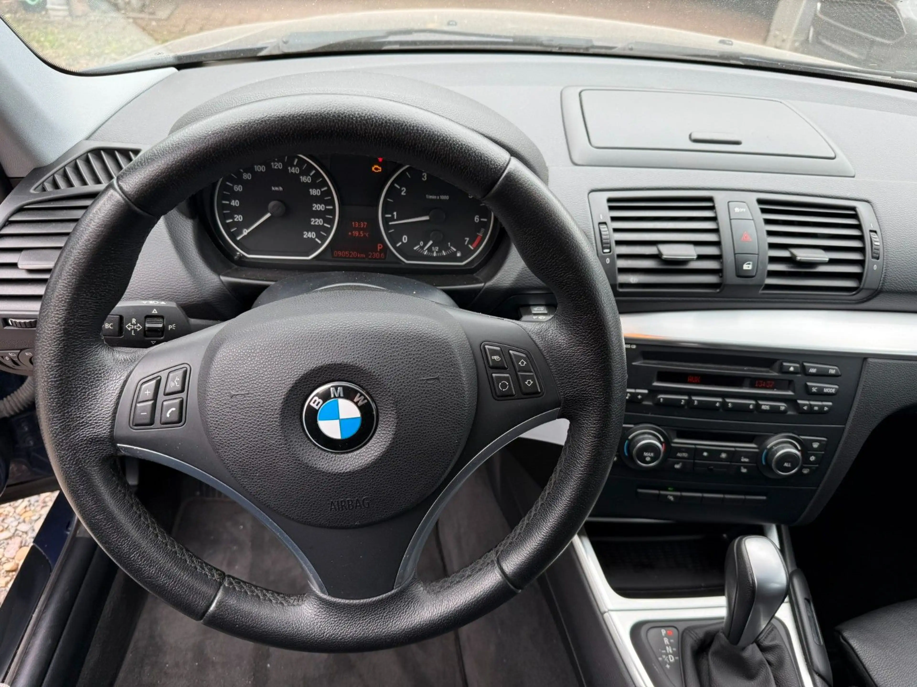 BMW 118 i — photo 7