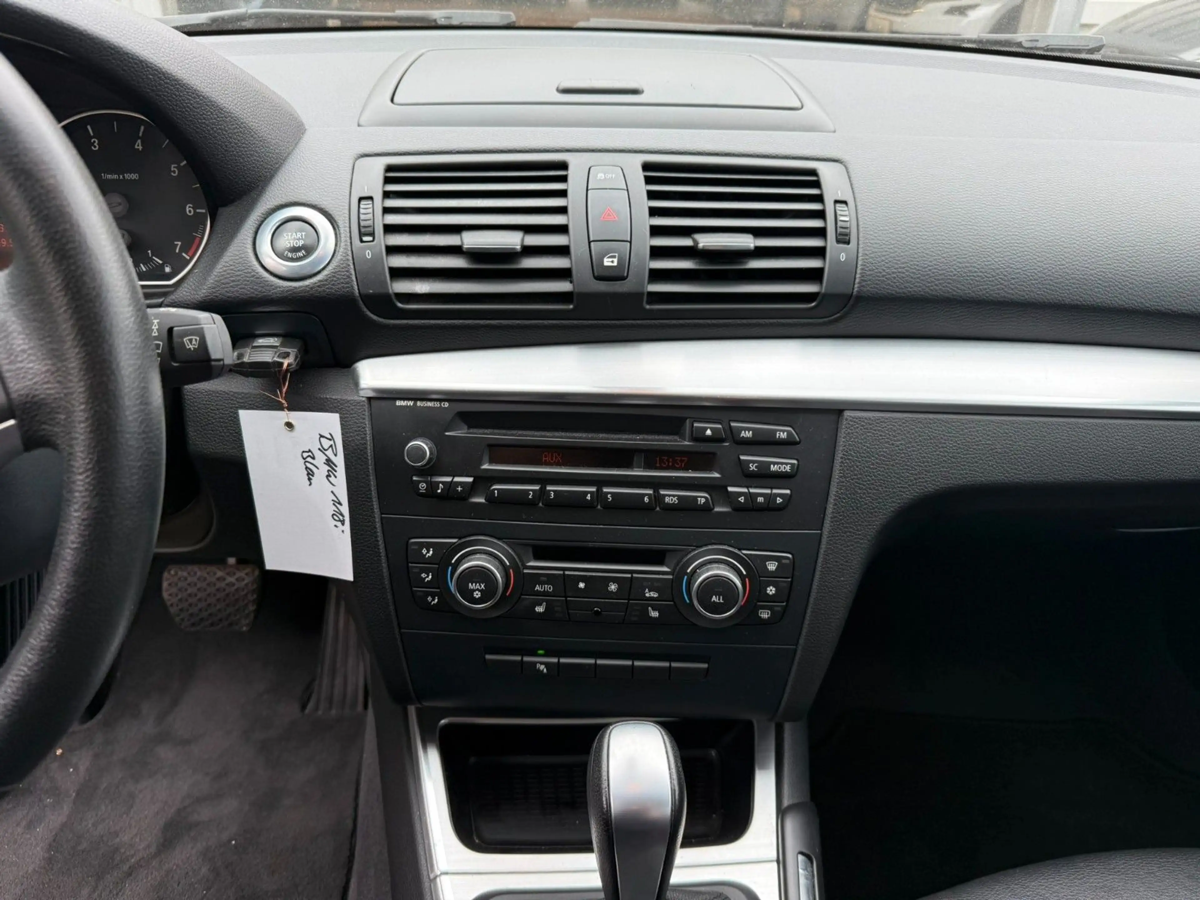 BMW 118 i — photo 8