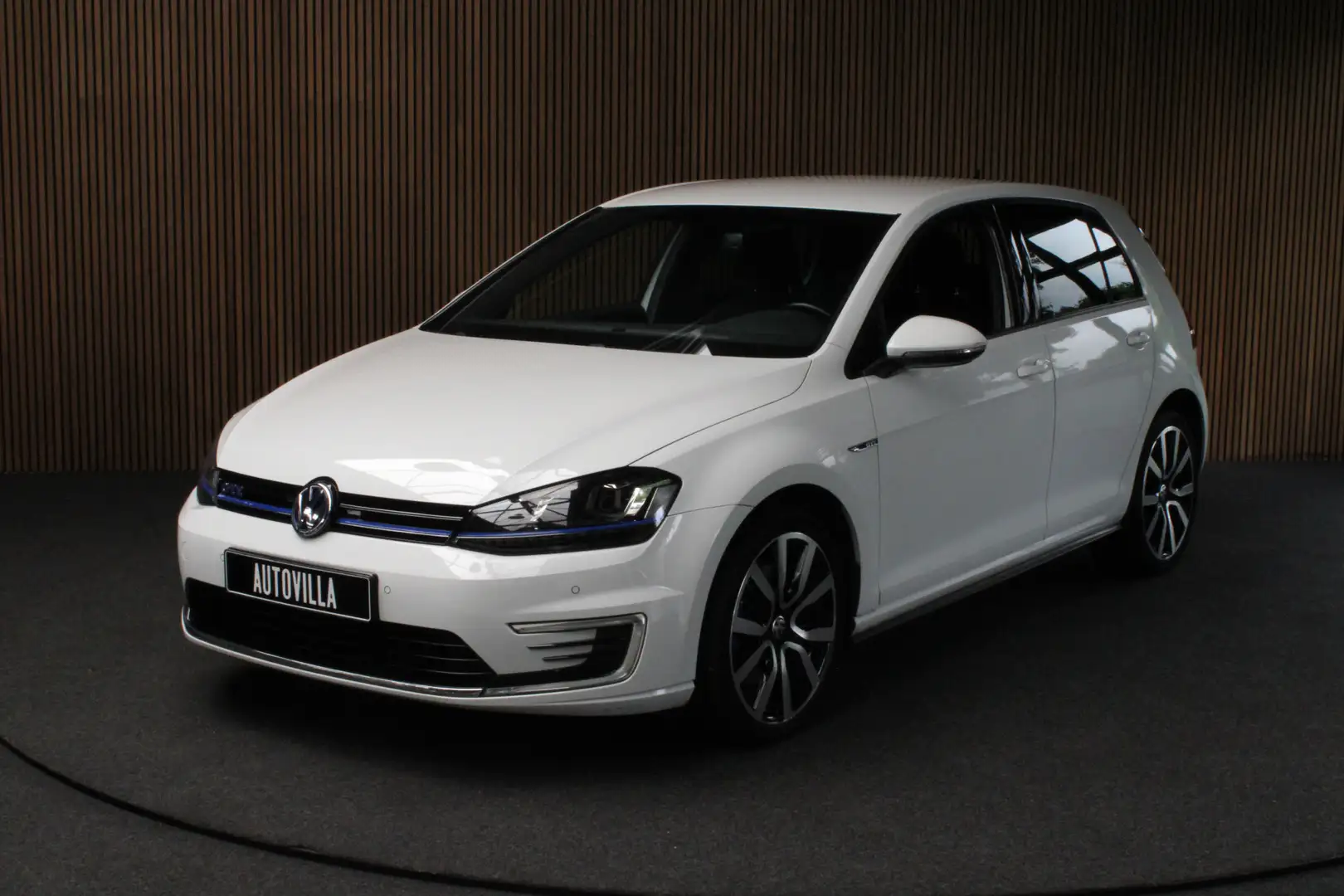 Volkswagen Golf GTE 1.4 TSI Navi Climate (3-zone) PDC Cruise 18'' LM v Blanc - 1