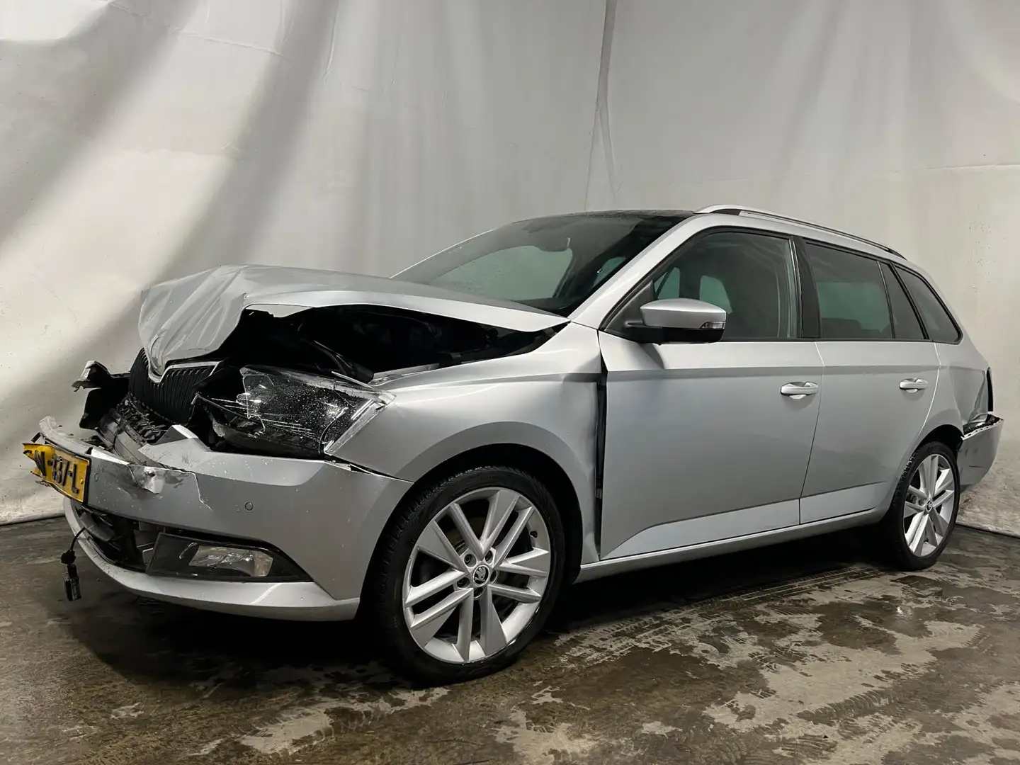 Skoda Fabia Combi 1.2 TSI Style - Front / Achter Schade Grau - 2