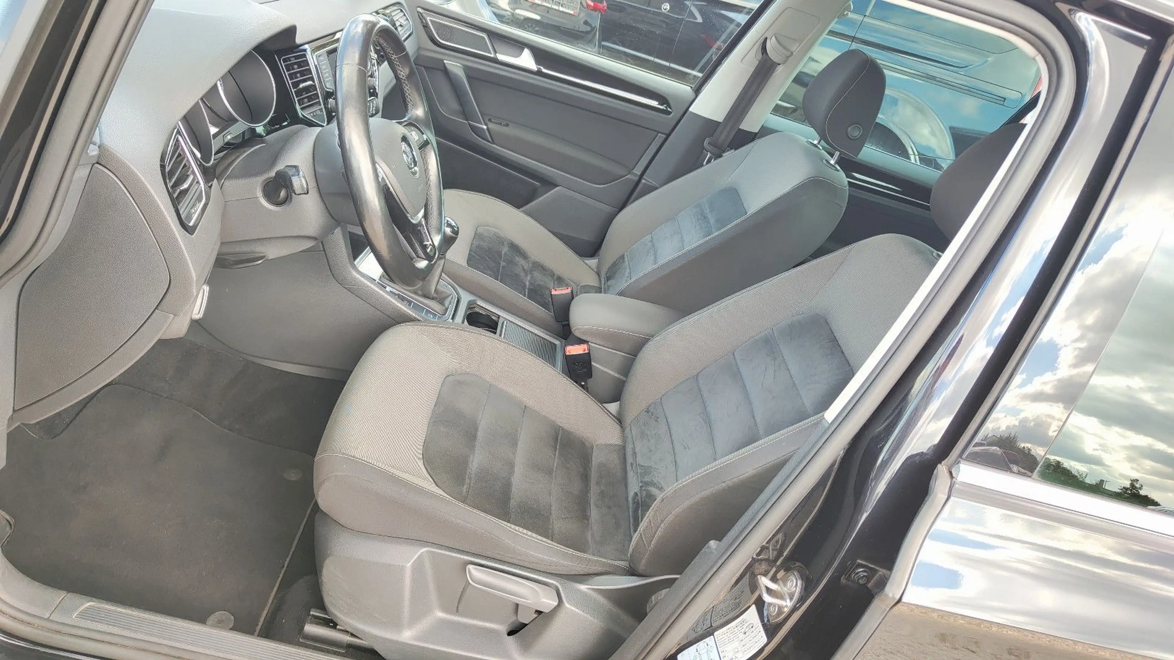 Volkswagen Golf Sportsvan VII Highline 2.0 TDI - Xenon* — photo 14