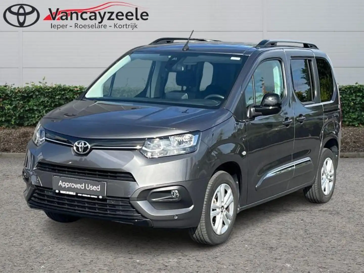 Toyota Verso MPV+cam+nav+sens V&A Grijs - 1