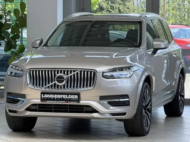 Volvo XC90 view 7
