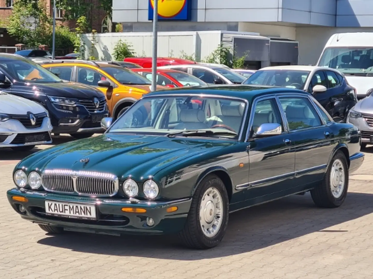 Jaguar Daimler V8 Automatik zelena - 1