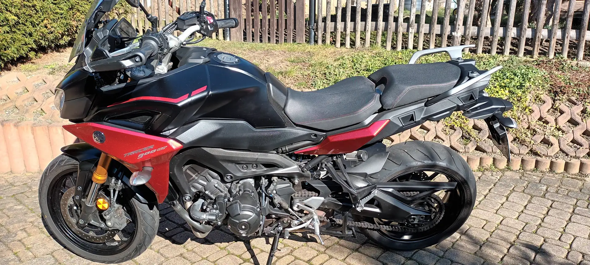 Yamaha Tracer 900 900 GT Schwarz - 1