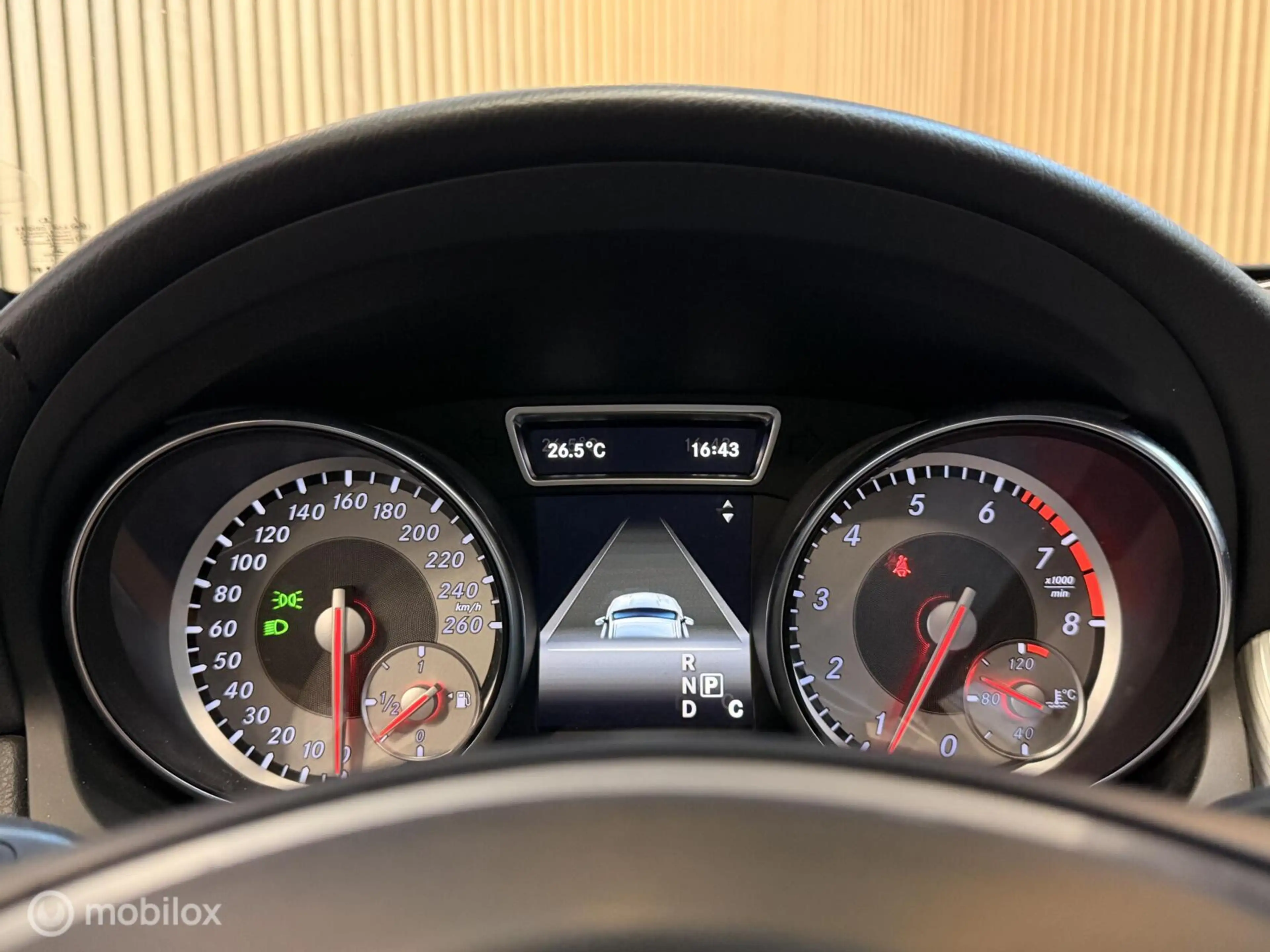 Mercedes-Benz GLA 180 AMG PANO CARPLAY STOELVW Gr.SCHERM! — photo 16