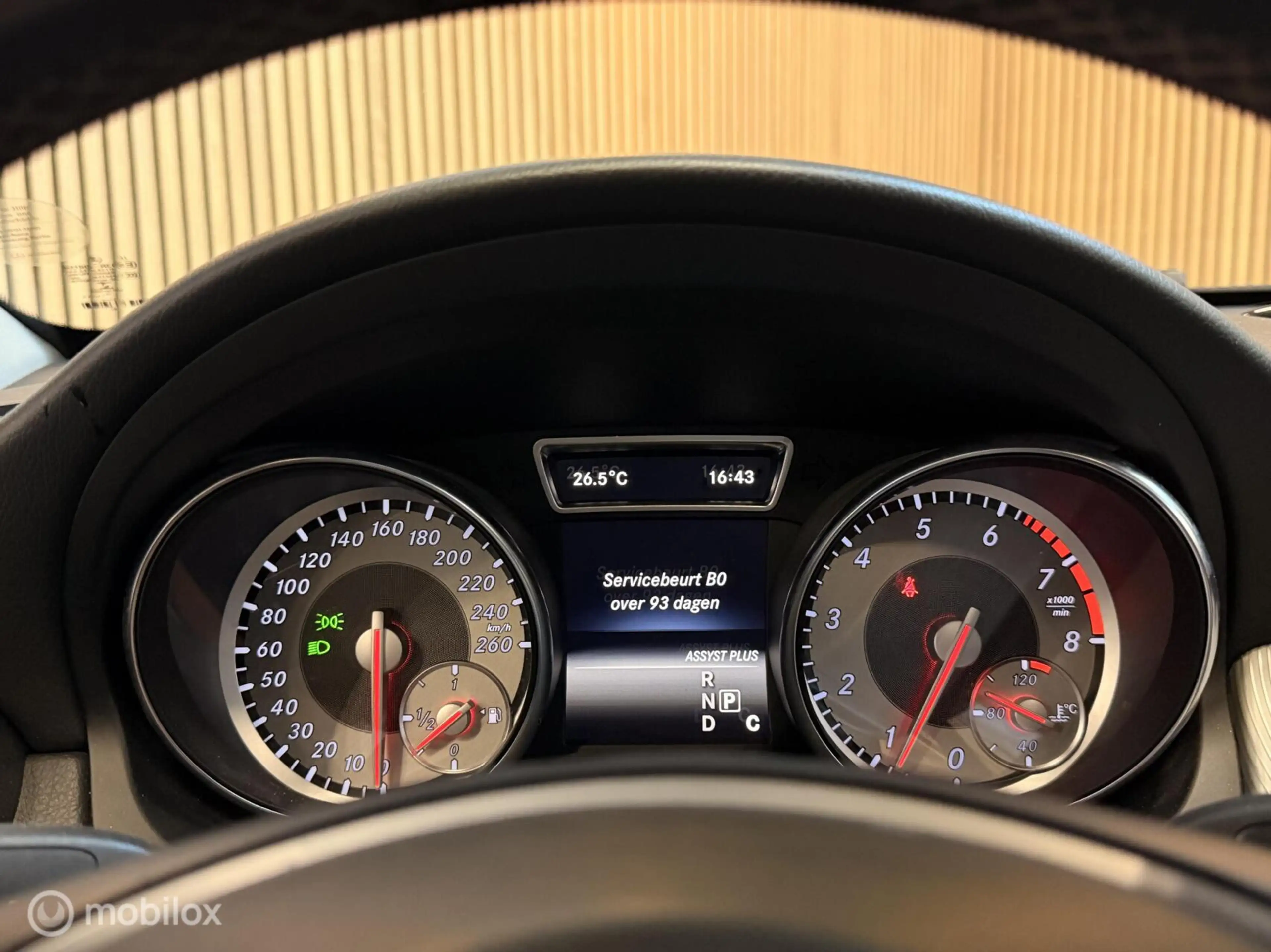 Mercedes-Benz GLA 180 AMG PANO CARPLAY STOELVW Gr.SCHERM! — photo 29
