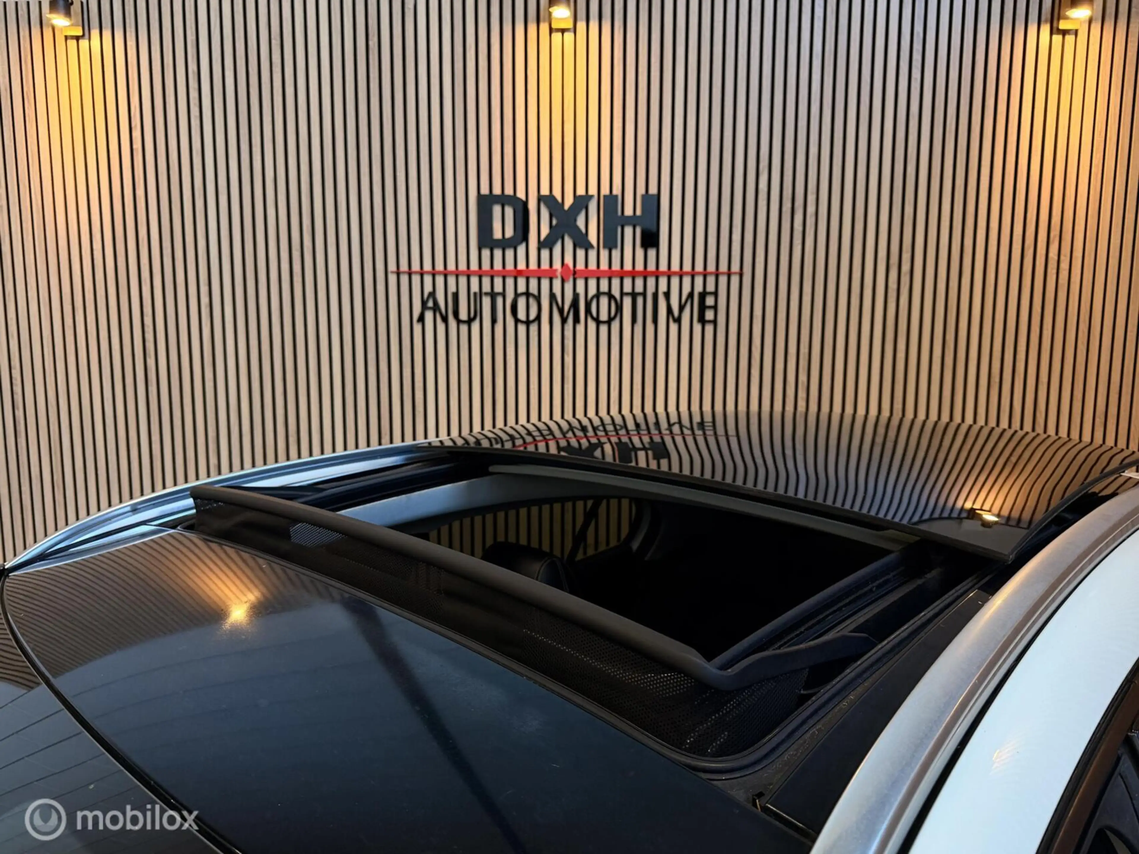 Mercedes-Benz GLA 180 AMG PANO CARPLAY STOELVW Gr.SCHERM! — photo 4