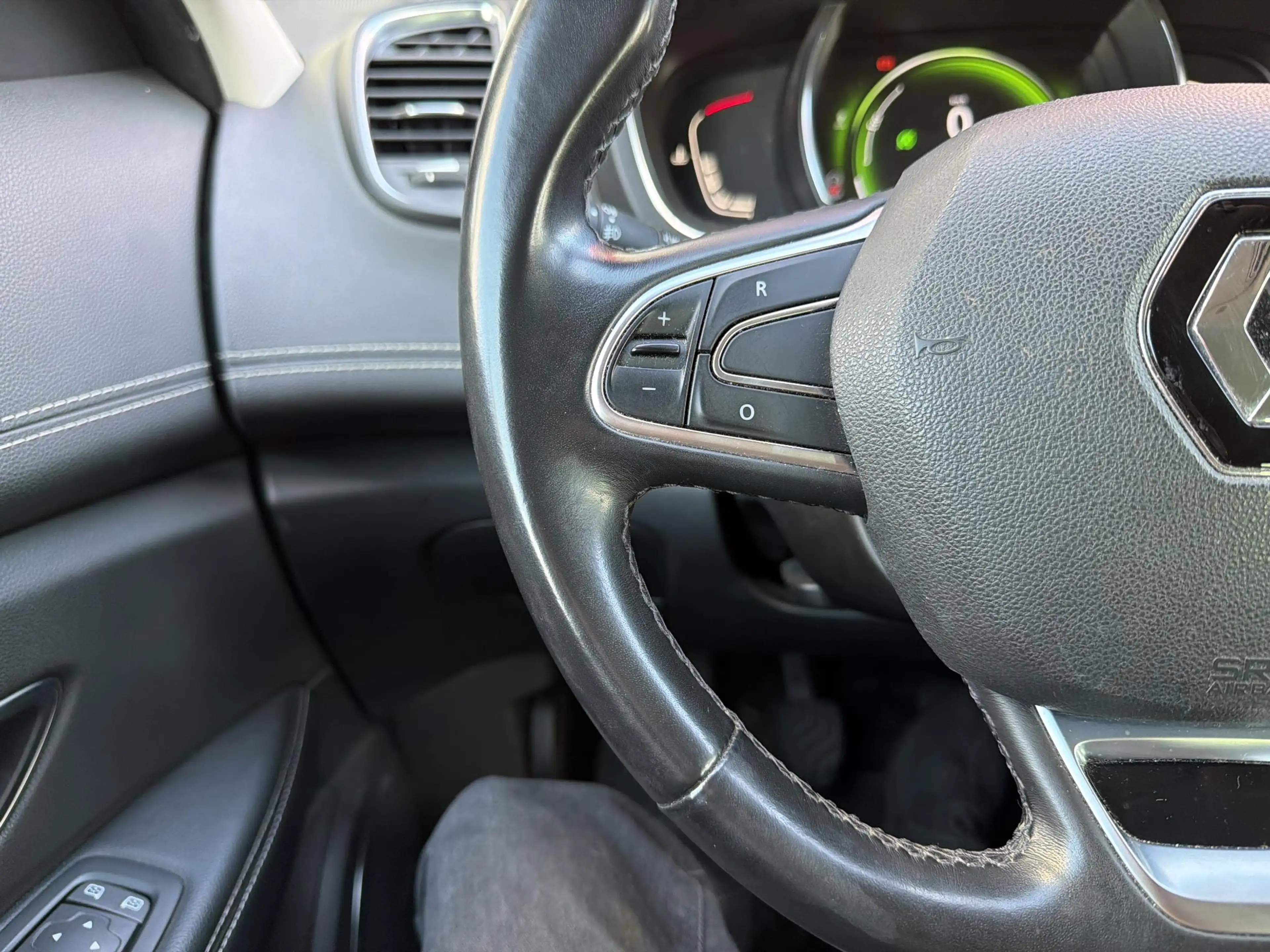 Renault Grand Scenic 1.2 TCe Bose 7p. | Camera | HUD | Leder | Cruise | — photo 10