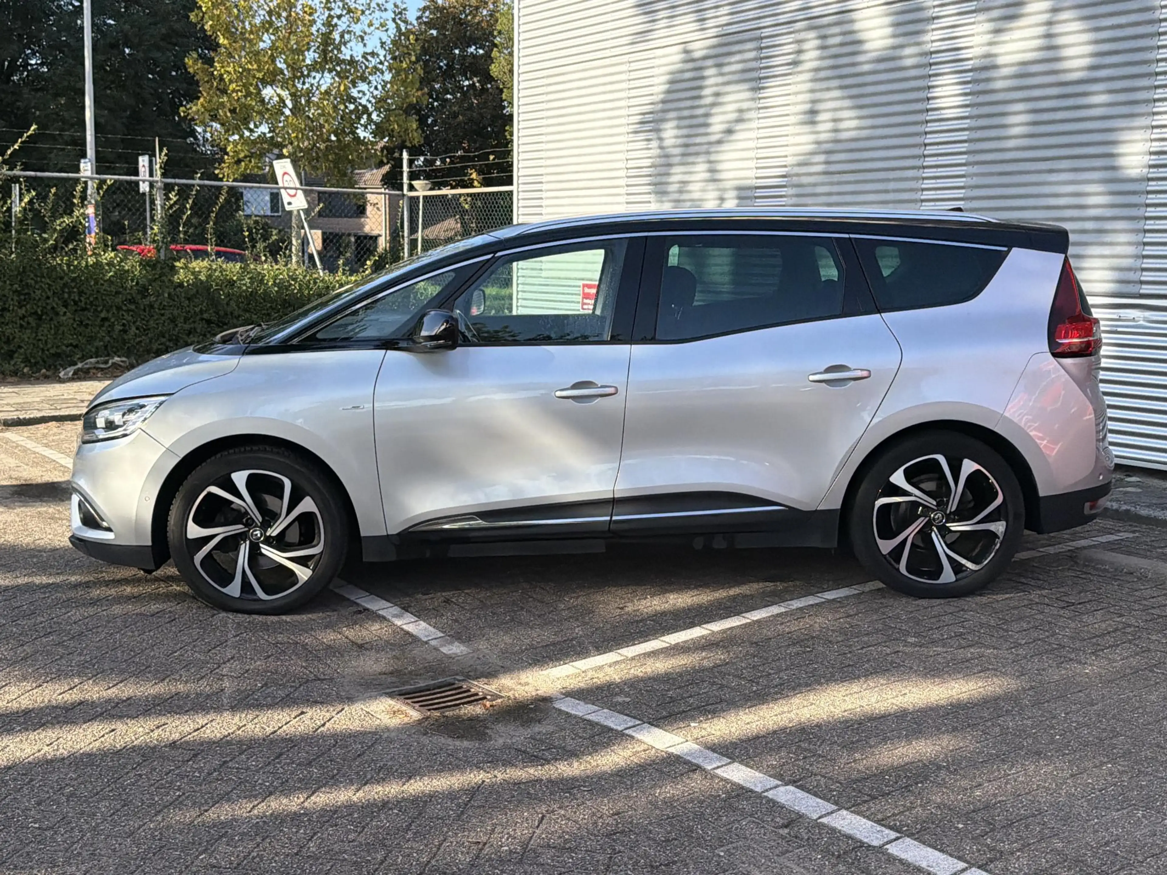 Renault Grand Scenic 1.2 TCe Bose 7p. | Camera | HUD | Leder | Cruise | — photo 8