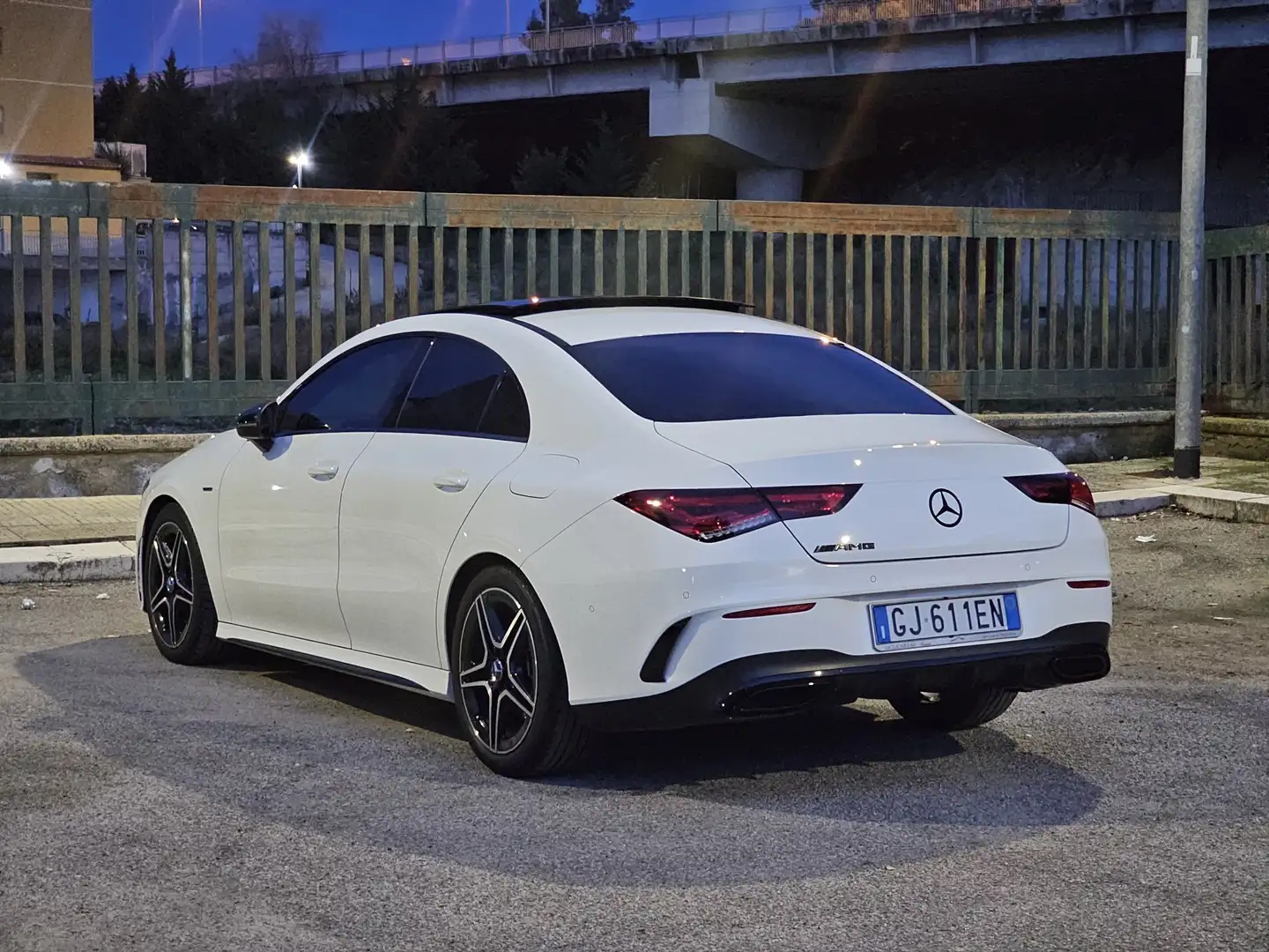 Mercedes-Benz CLA 200 Coupe d Night edition auto - 2