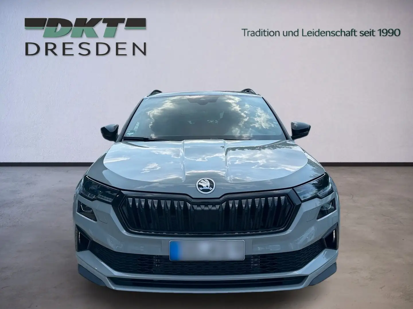Skoda Karoq Sportline/AHZV/NAVI/ Grijs - 2