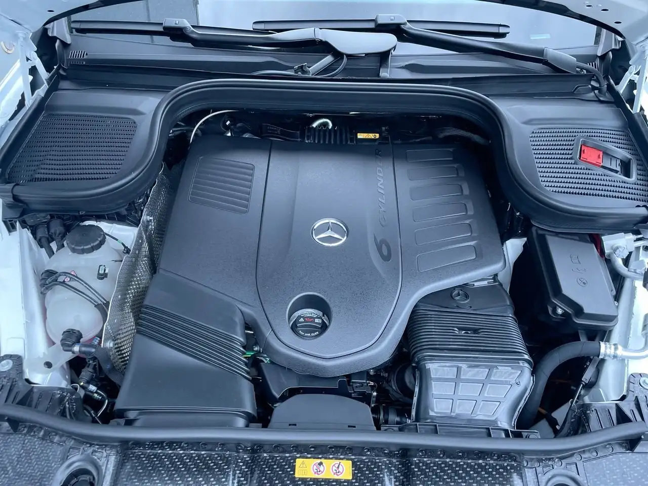 Mercedes-Benz GLE снимка Mercedes-Benz GLE