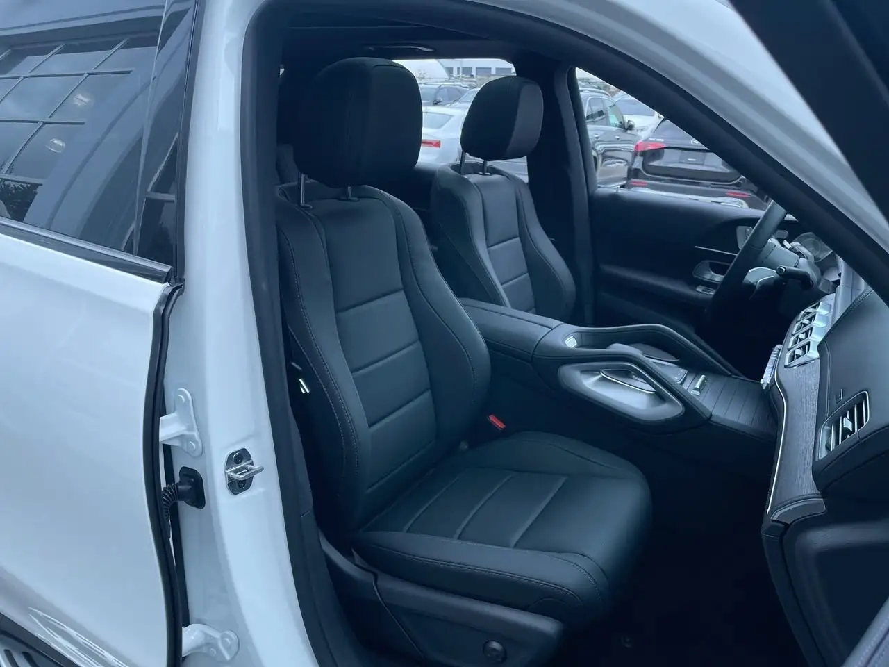 Mercedes-Benz GLE снимка Mercedes-Benz GLE