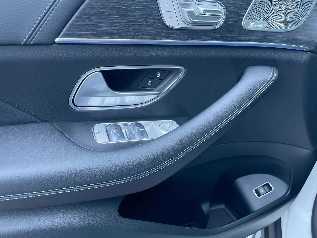 Mercedes-Benz GLE снимка Mercedes-Benz GLE