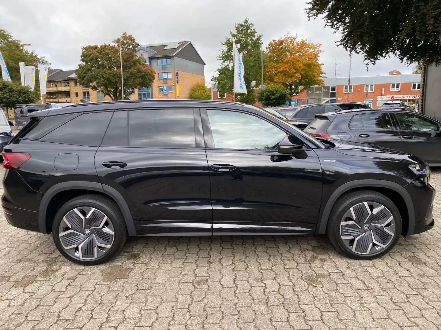 Skoda Kodiaq 2.0 TDI 4x4 Sportline Pano 7 Sitze 20 Noir - 2