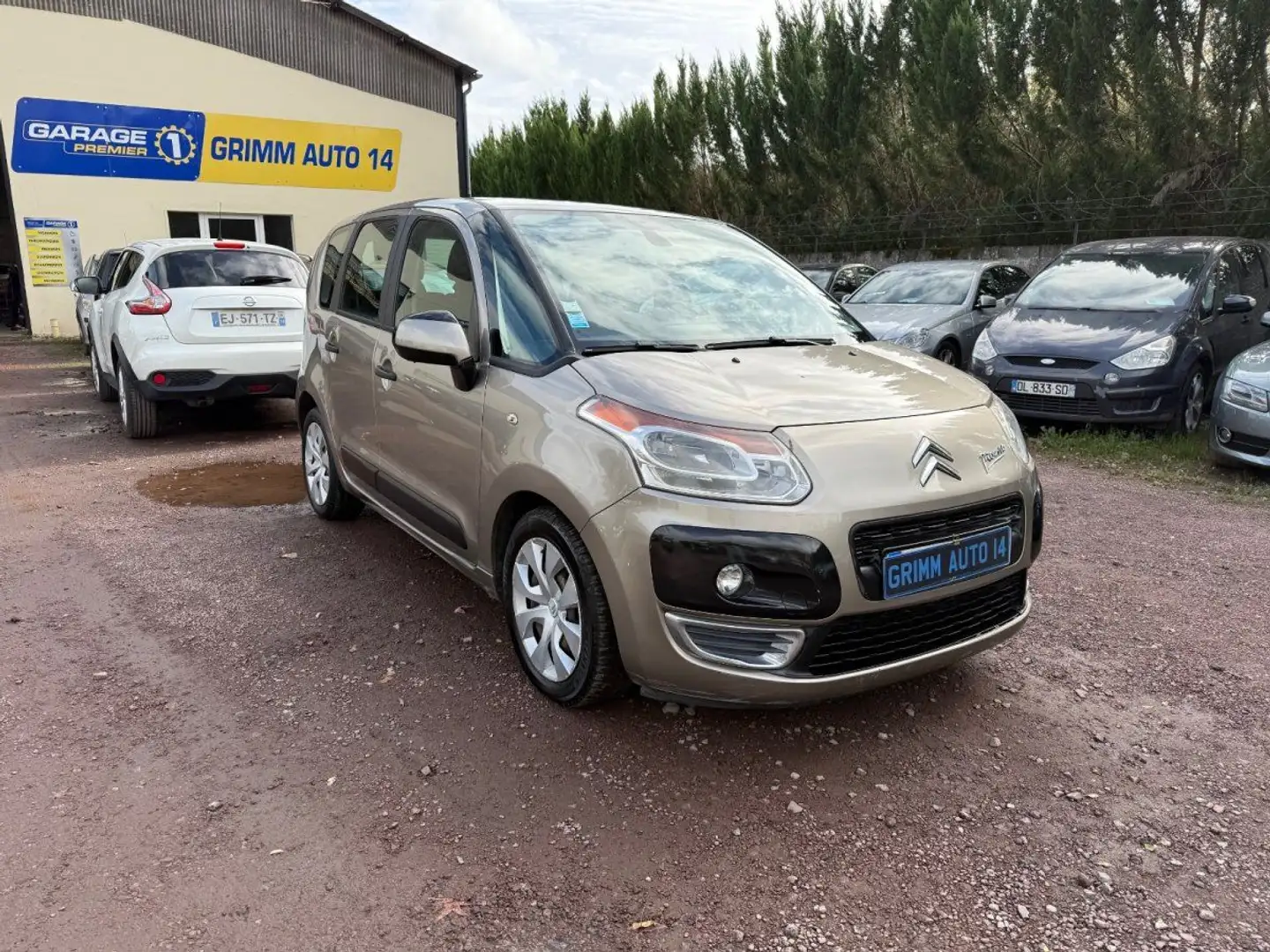 Citroen C3 Picasso CITROEN 1.6 HDi 90ch Confort Airdream Beige - 1