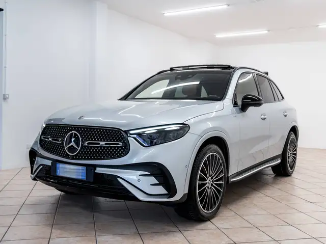 Mercedes-Benz GLC 300 GLC 300d AMG Line Premium Plus 4matic auto