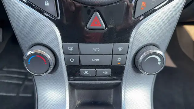 Chevrolet Cruze view 13