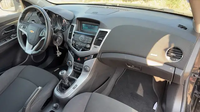 Chevrolet Cruze view 10