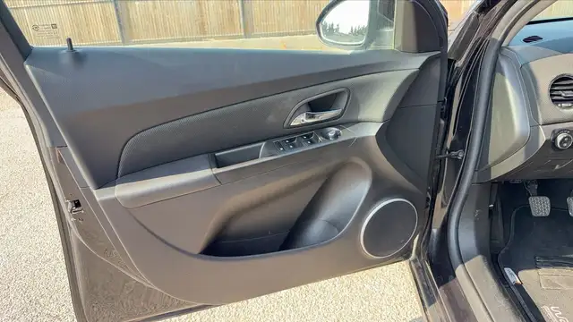 Chevrolet Cruze view 7