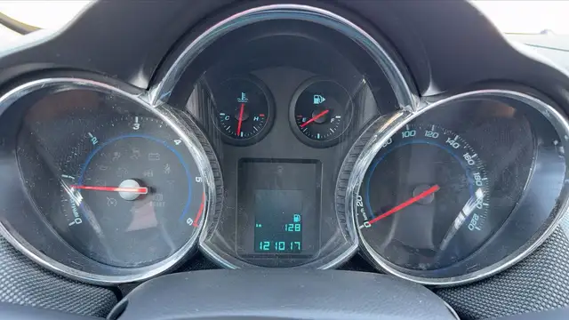 Chevrolet Cruze view 12