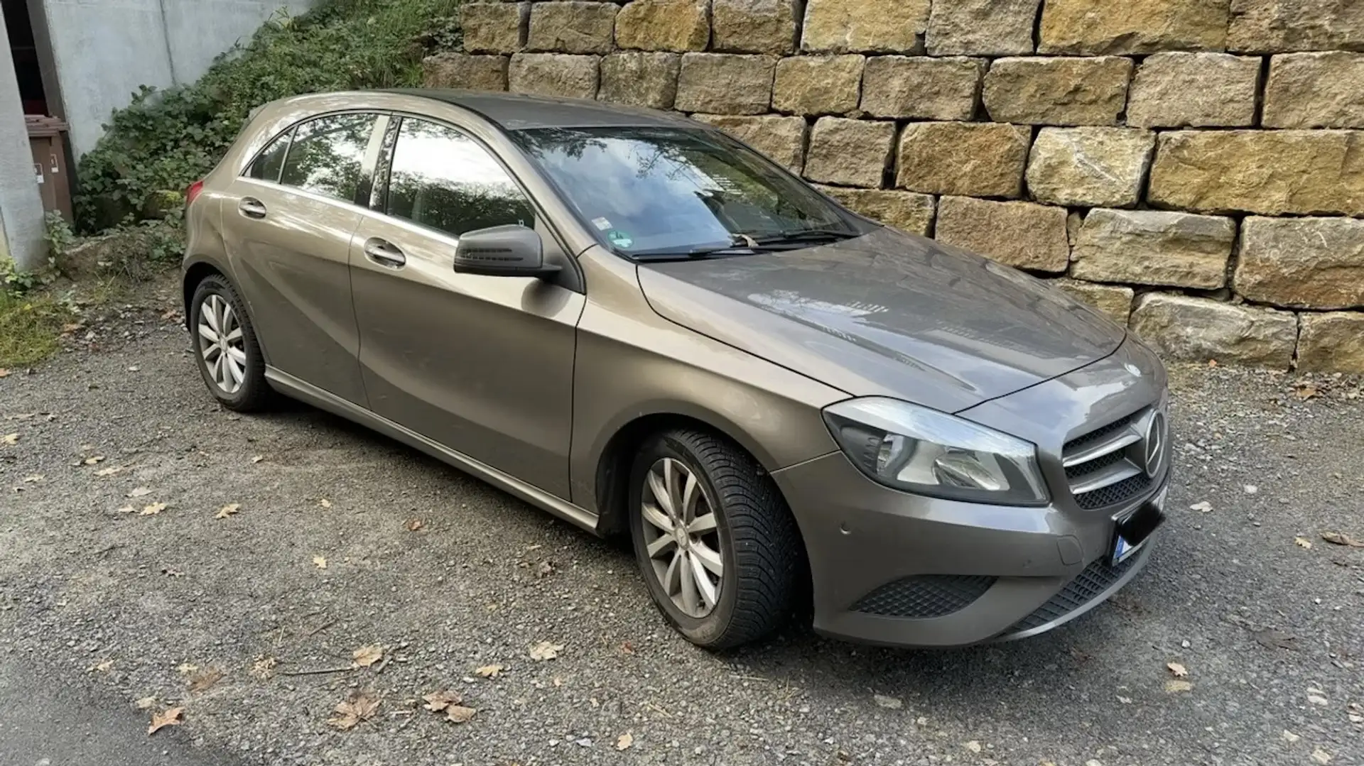 Mercedes-Benz A 180 A 180 BlueEfficiency Style (176.042) Grau - 2