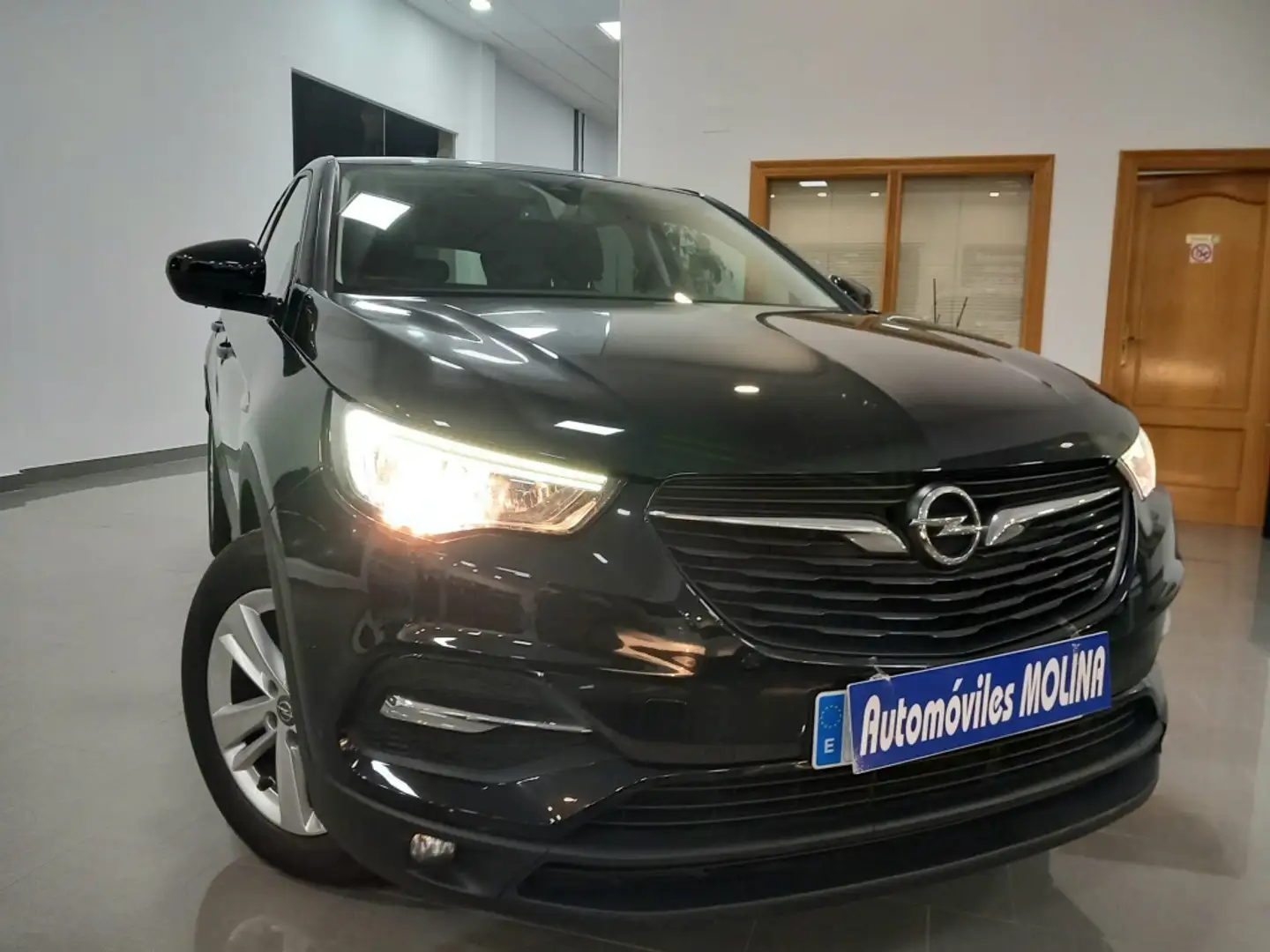 Opel Grandland X 1.5CDTi S&S Selective 130 Zwart - 1