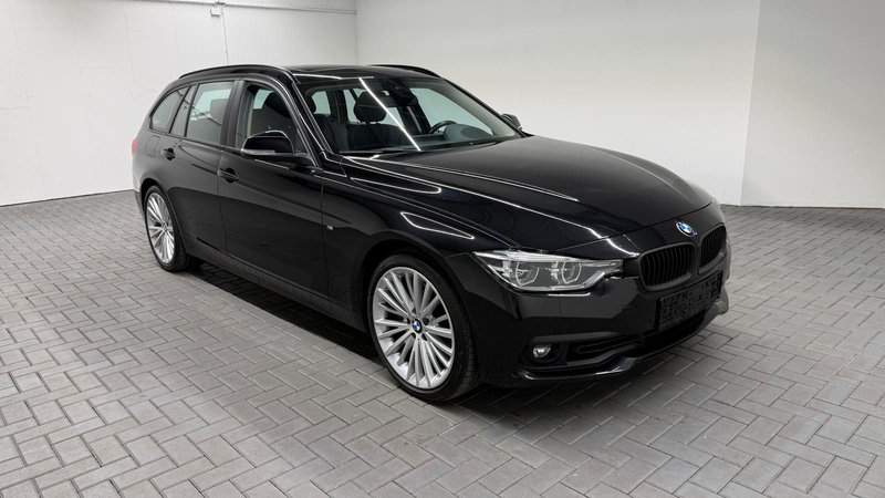 BMW 335 d Touring xDrive LED/Nav/Pano/HUD/AHK/SHZ/PDC — photo 9