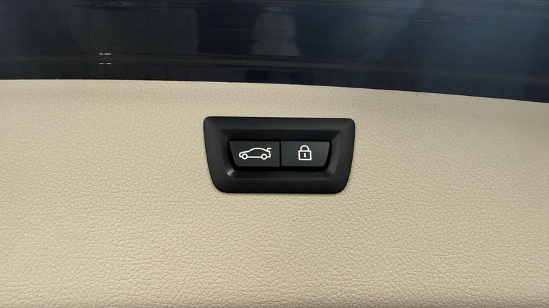BMW 335 d Touring xDrive LED/Nav/Pano/HUD/AHK/SHZ/PDC — photo 6