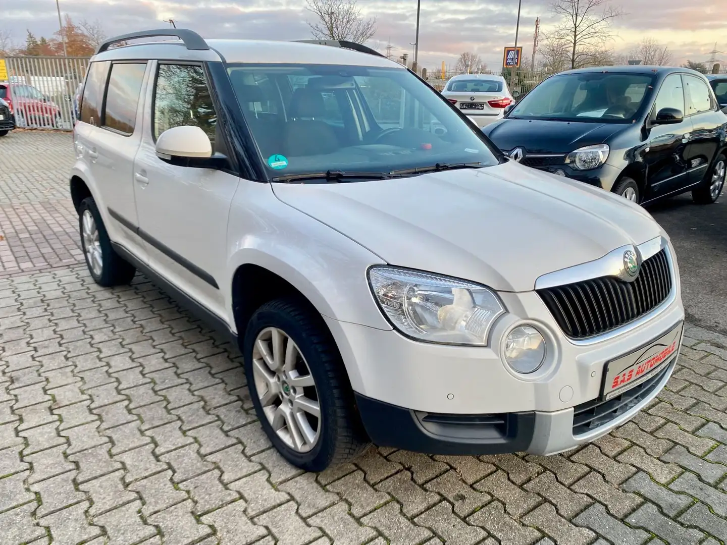 Skoda Yeti Ambition Plus Edition 4x4/ Scheckheftgepfl. Weiß - 1