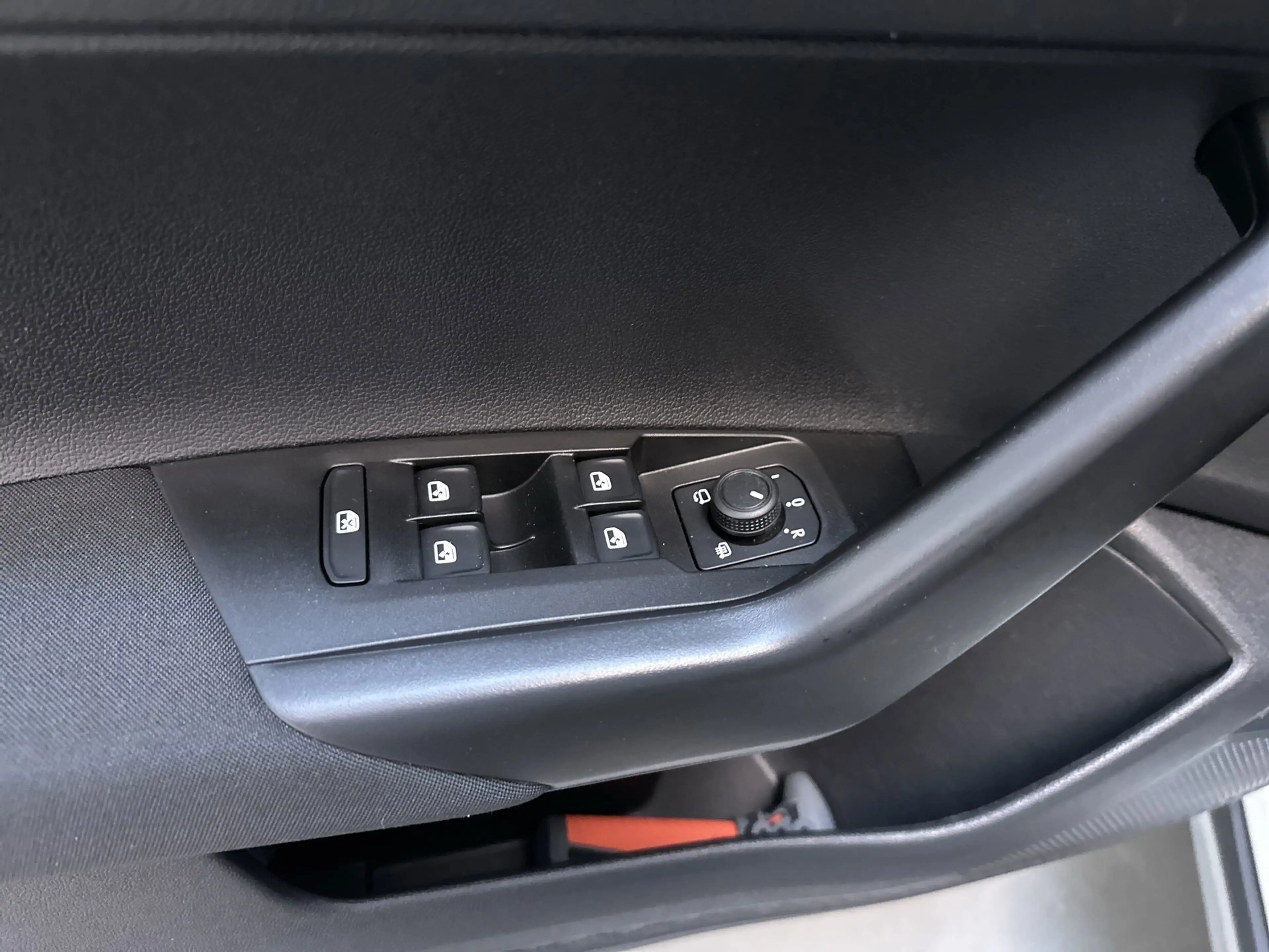 Volkswagen Taigo 1.0 TSI Life Parkeersensoren App-Connect DAB+ Adap — photo 20