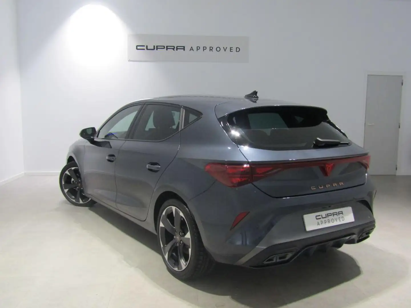 CUPRA Leon 1.5 TSI 110 Gris - 2