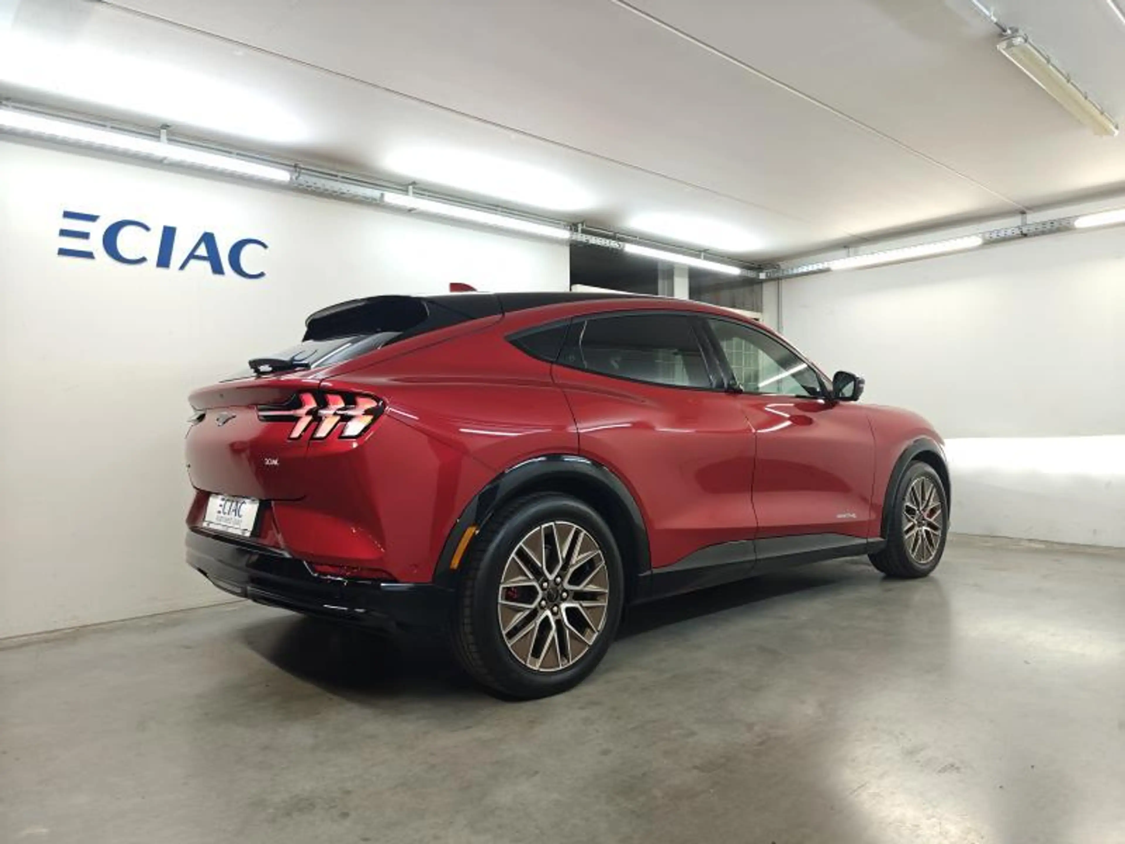 Ford Mustang Mach-E AWD - Technologie Pack - Garantie tot 09/2028 — photo 10