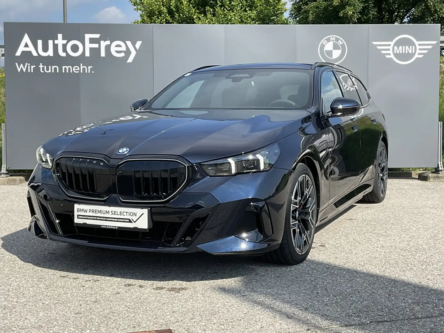 BMW 530 e xDrive Schwarz - 1