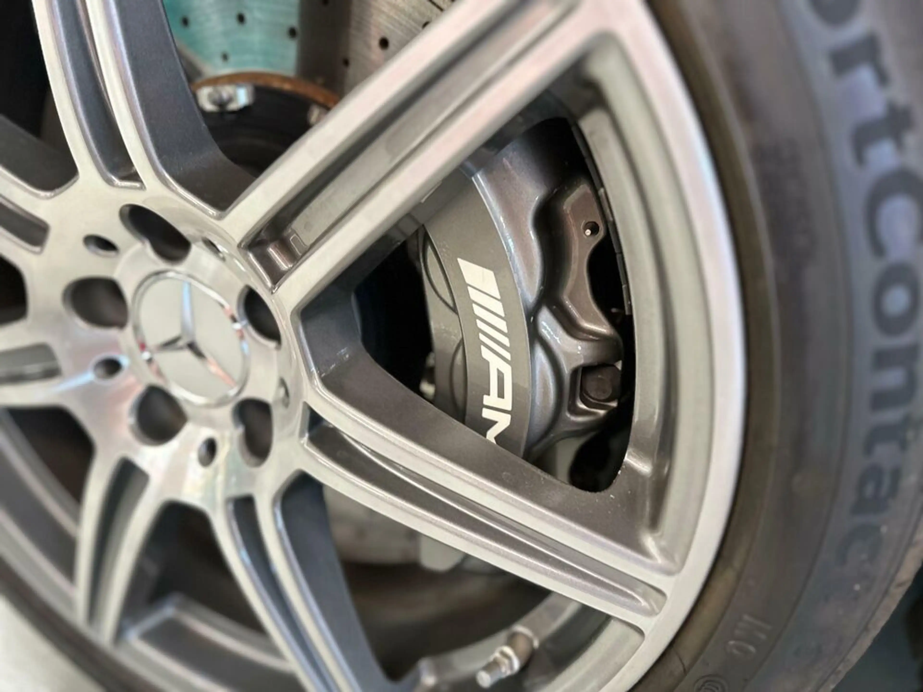 Mercedes-Benz SLS AMG / Iridium Silber / 7-Speichen Felgen — photo 8