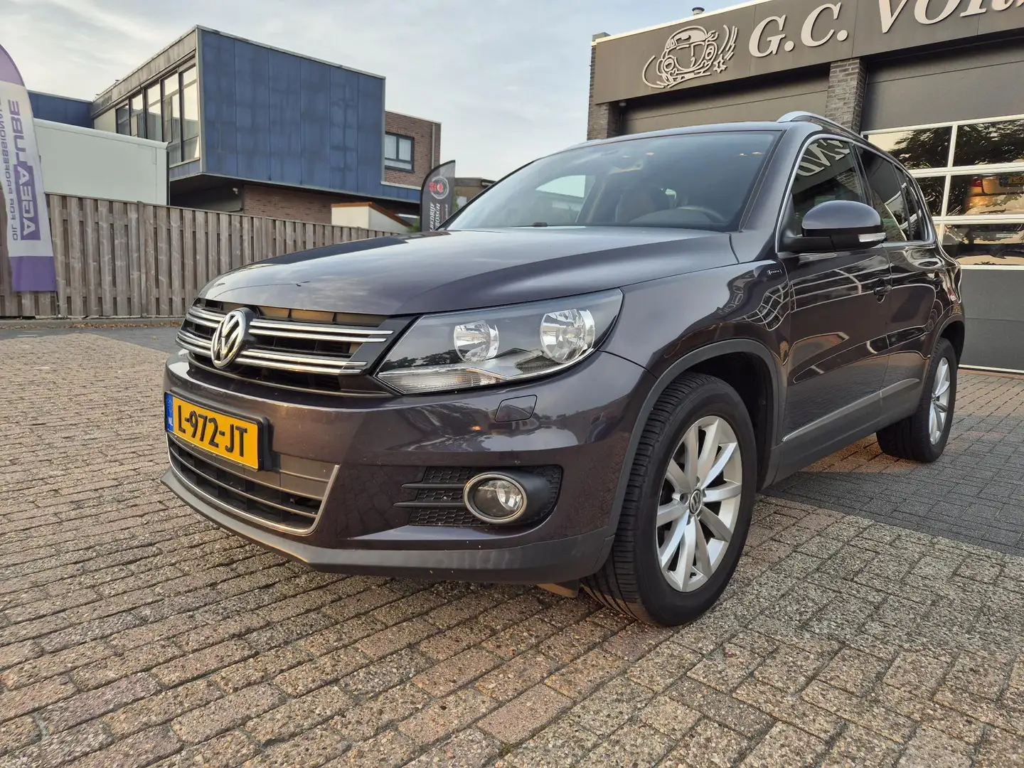 Volkswagen Tiguan 1.4 TSI Lounge Edition Grijs - 1