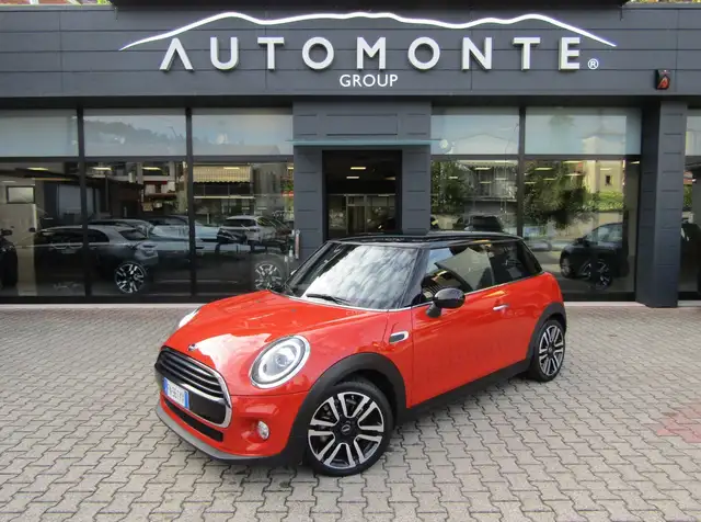 MINI Cooper D 1.5 3 PORTE CAMBIO AUTO, FARI LED, LUCI AMBIENTE, CARPLAY