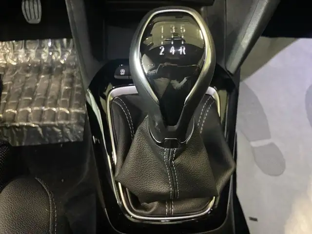 Opel Corsa view 12