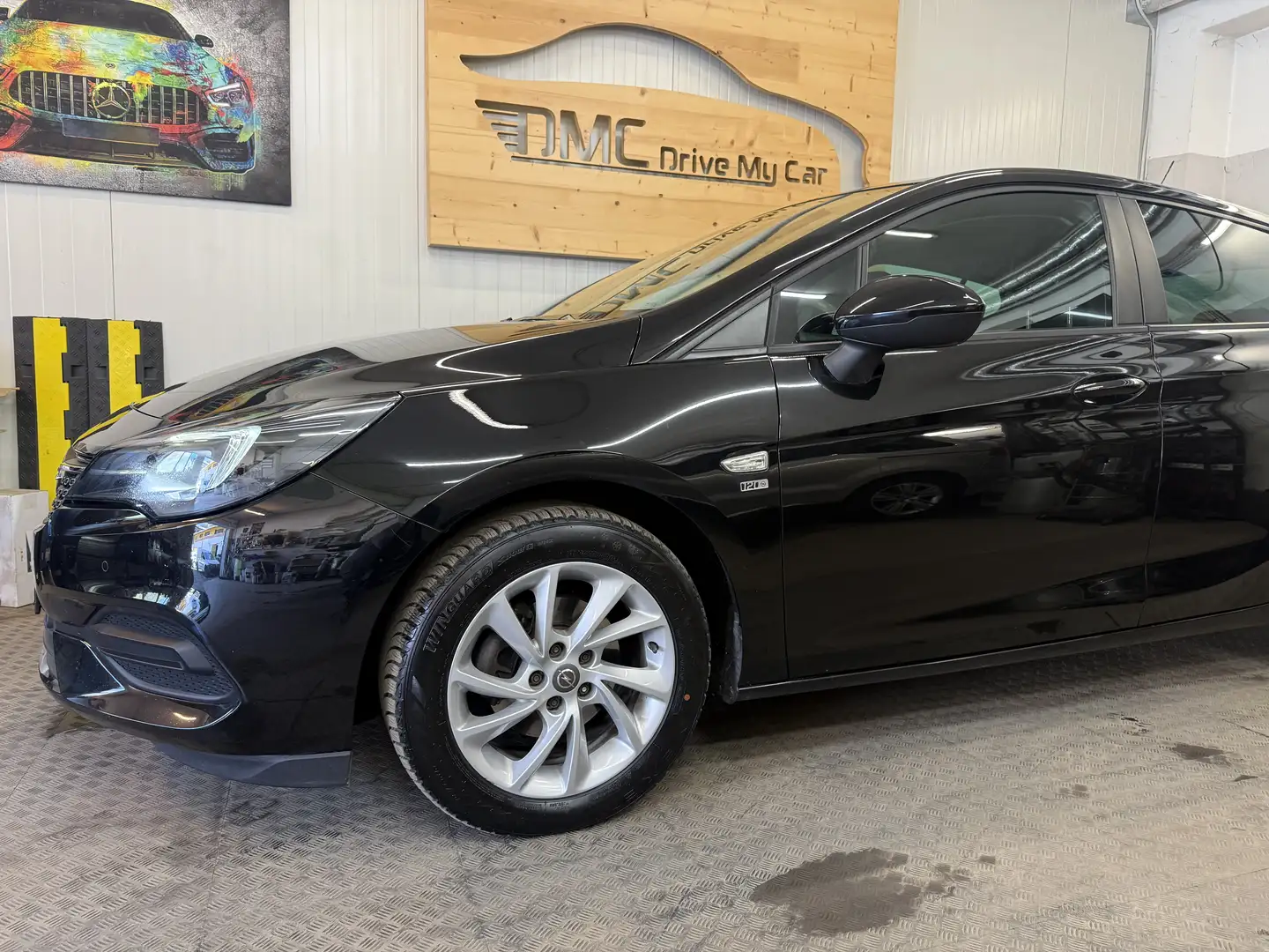 Opel Astra Astra 1,2 Turbo Direct Injection Edition Edition Schwarz - 1