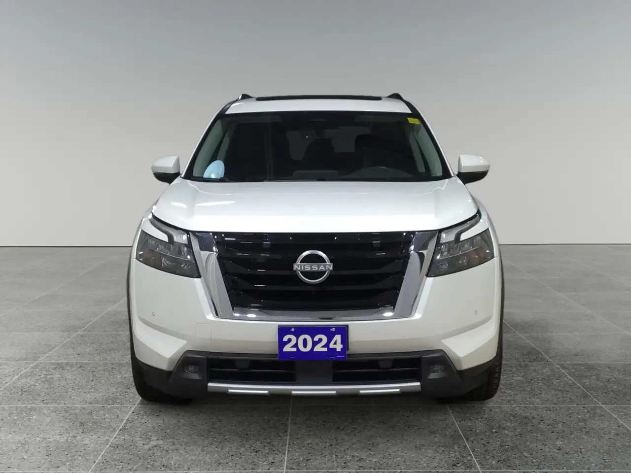 Nissan Pathfinder снимка Nissan Pathfinder
