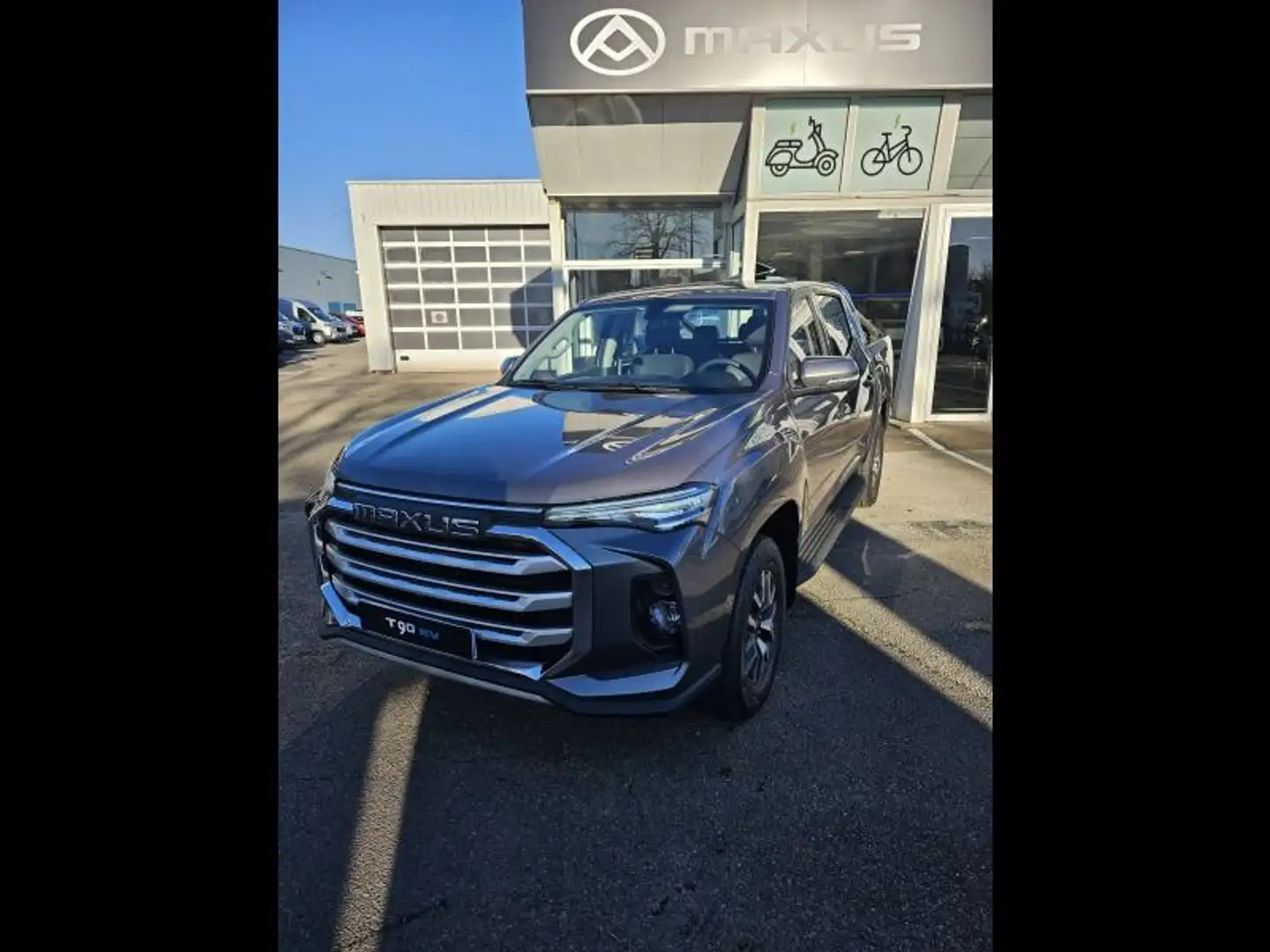 Maxus T90 T90-EV Elite 177ch 88 kWh Grau - 1