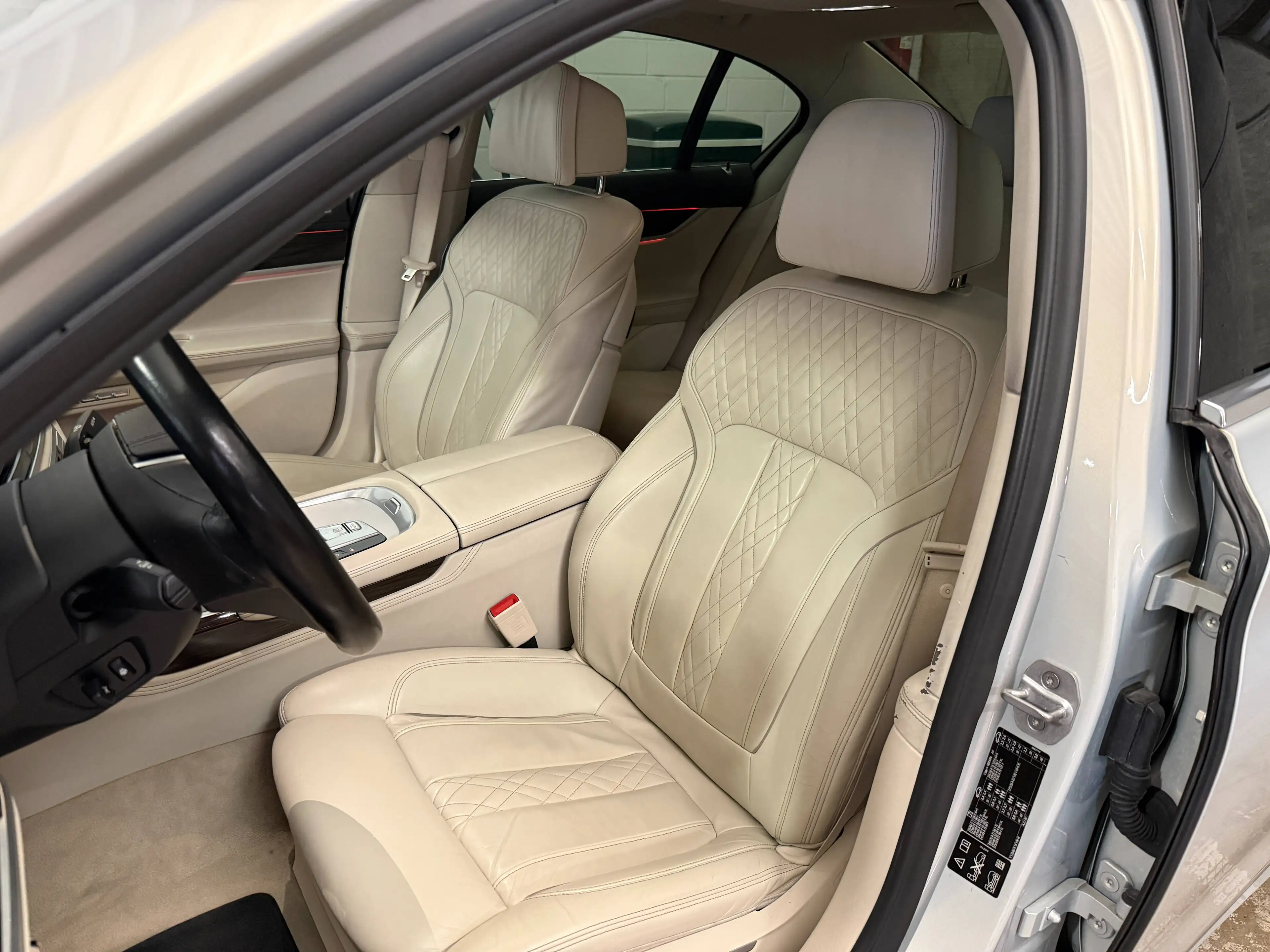 BMW 730 7er Diesel 730d xDrive individual — photo 12