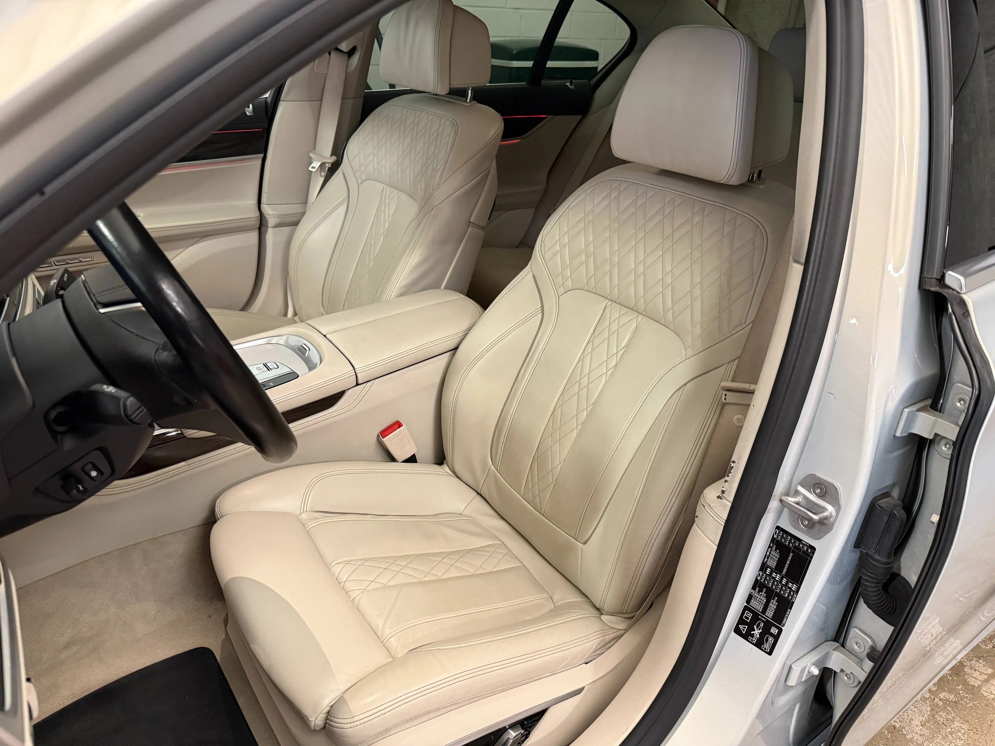 BMW 730 7er Diesel 730d xDrive individual — photo 9