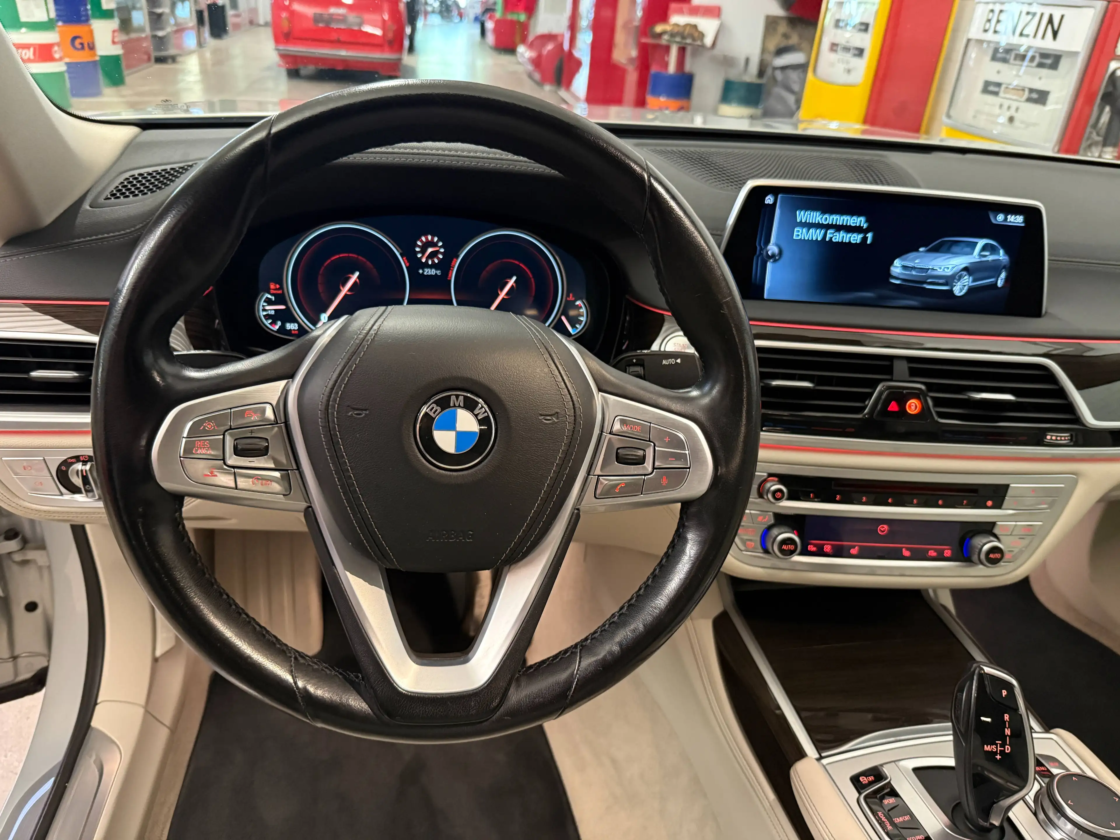 BMW 730 7er Diesel 730d xDrive individual — photo 13