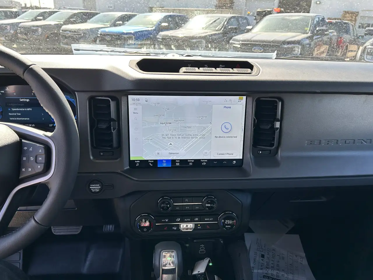 Ford Bronco снимка Ford Bronco