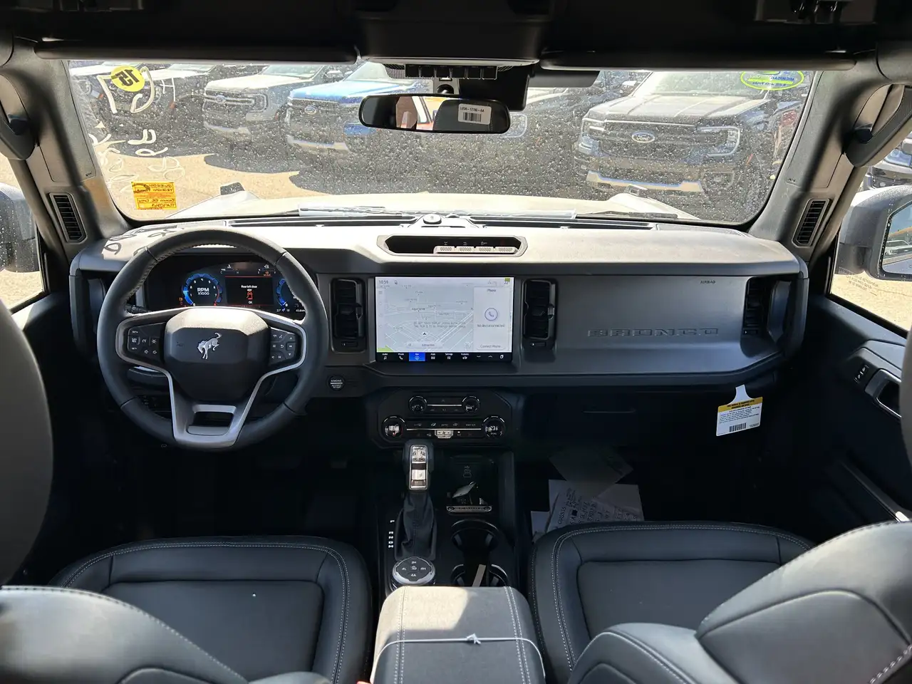 Ford Bronco снимка Ford Bronco