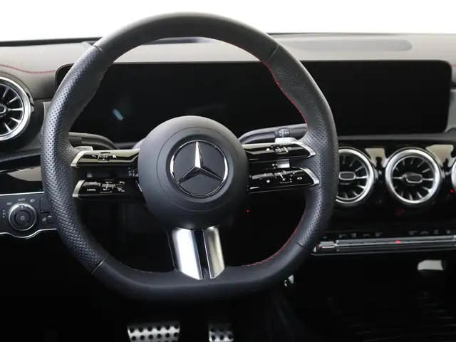 Mercedes-Benz CLA view 10